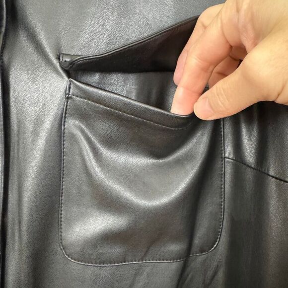 Anne Klein Faux Leather Jacket - Size Large - Picture 9 of 14